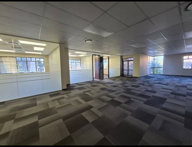 1,012M² OFFICE TO LET IN ILLOVO